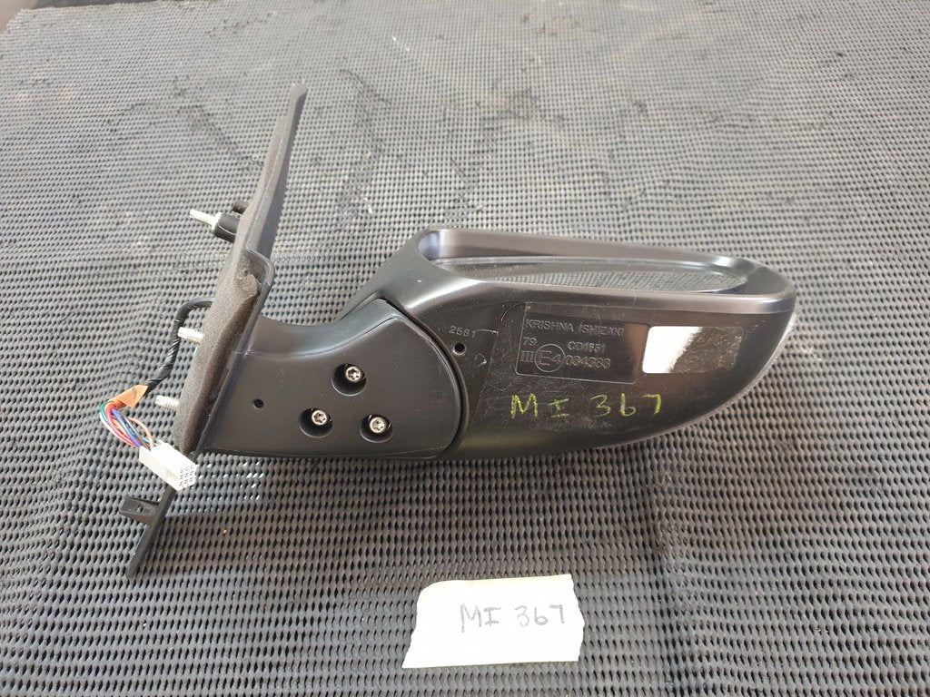 Suzuki Swift Right Outer Mirror Incomplete, No Cover