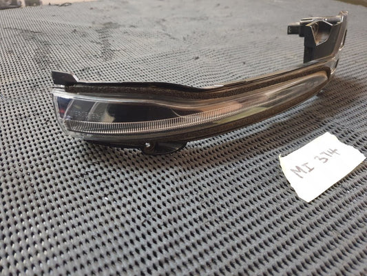 Mercedes-Benz X-Class W470 Right Outer Mirror Indicator Light