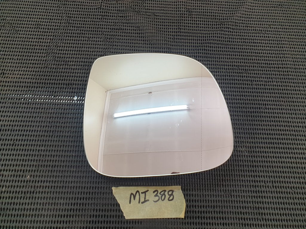 Volkswagen Transporter Right Outer Mirror Glass
