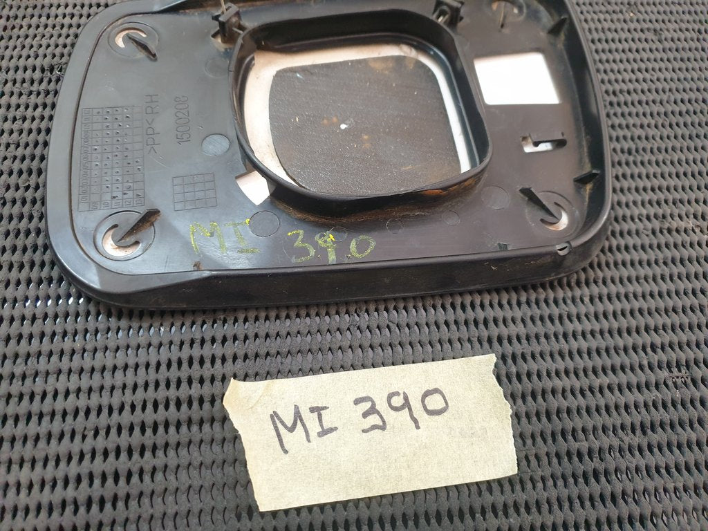 Mahindra Scorpio Right Outer Mirror Glass