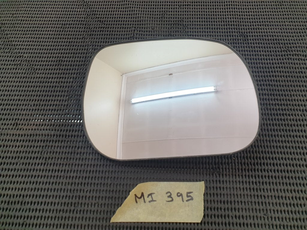 Toyota Rav4 Right Outer Mirror Glass