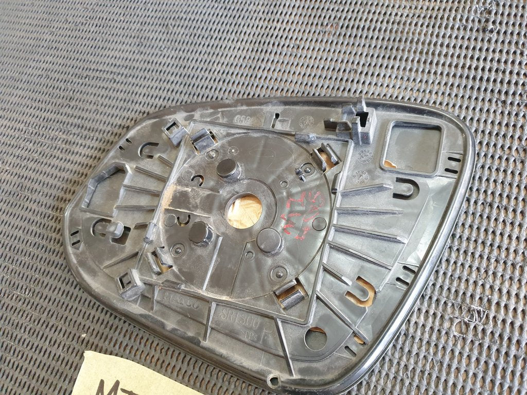 Toyota Hilux Right Outer Mirror Glass