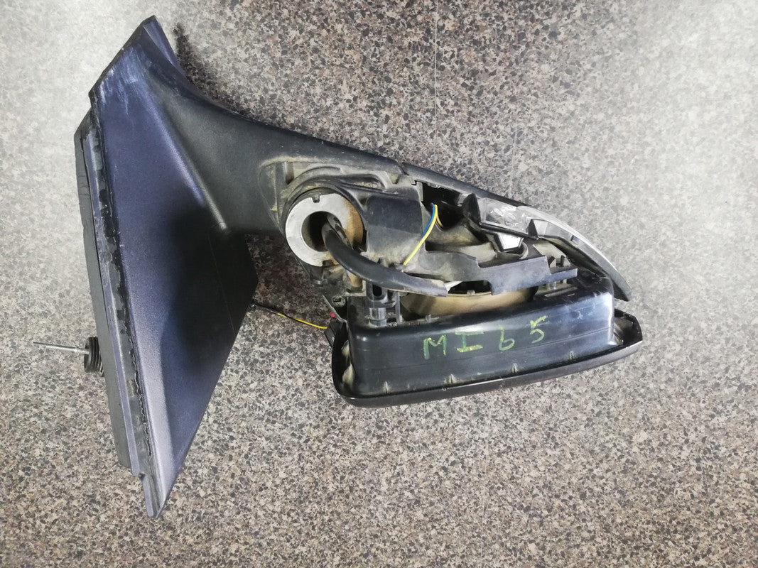 Volkswagen Polo Right Outer Electric Mirror Incomplete, With Indicator Light, No Cover, Mirror Glass