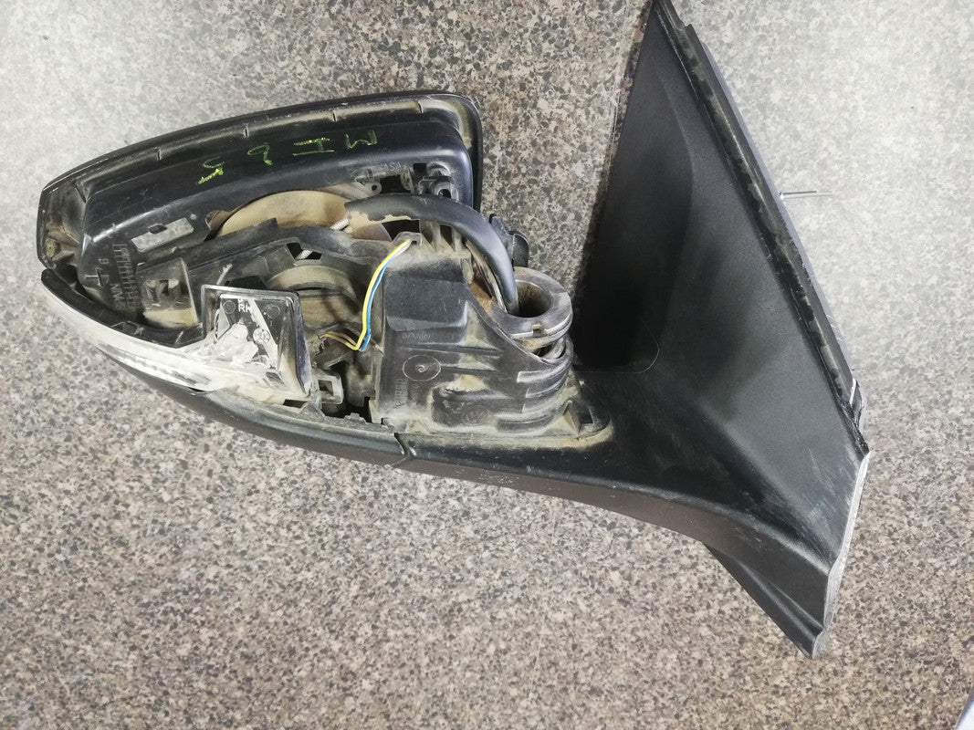 Volkswagen Polo Right Outer Electric Mirror Incomplete, With Indicator Light, No Cover, Mirror Glass