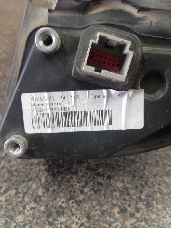 Ford Ranger 2017 Left Outer Electric Mirror Incomplete, Broken Mirror Glass