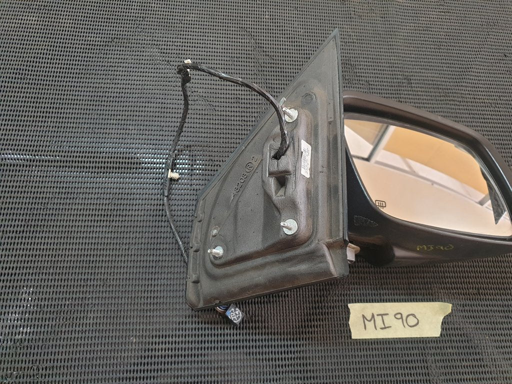 Dodge Journey Right Outer Mirror Incomplete, Broken Lower Cover