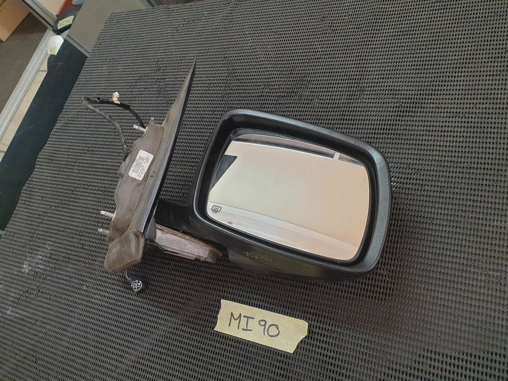 Dodge Journey Right Outer Mirror Incomplete, Broken Lower Cover