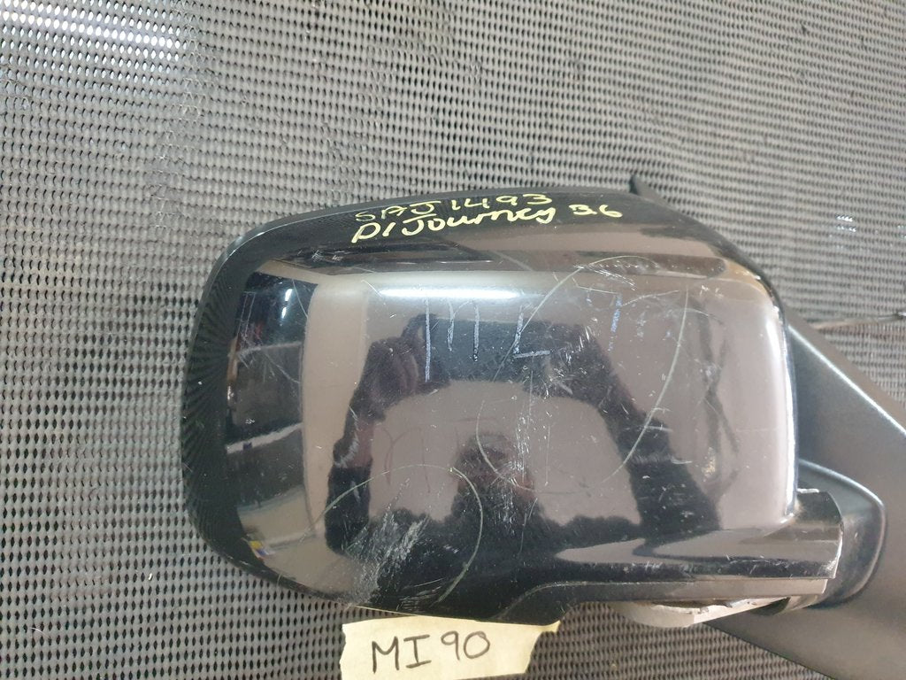 Dodge Journey Right Outer Mirror Incomplete, Broken Lower Cover