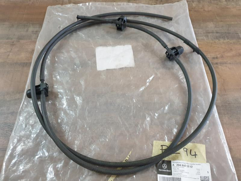 Original New Mercedes-Benz C-Class W204 Windscreen Washer Nozzle Jet Hose