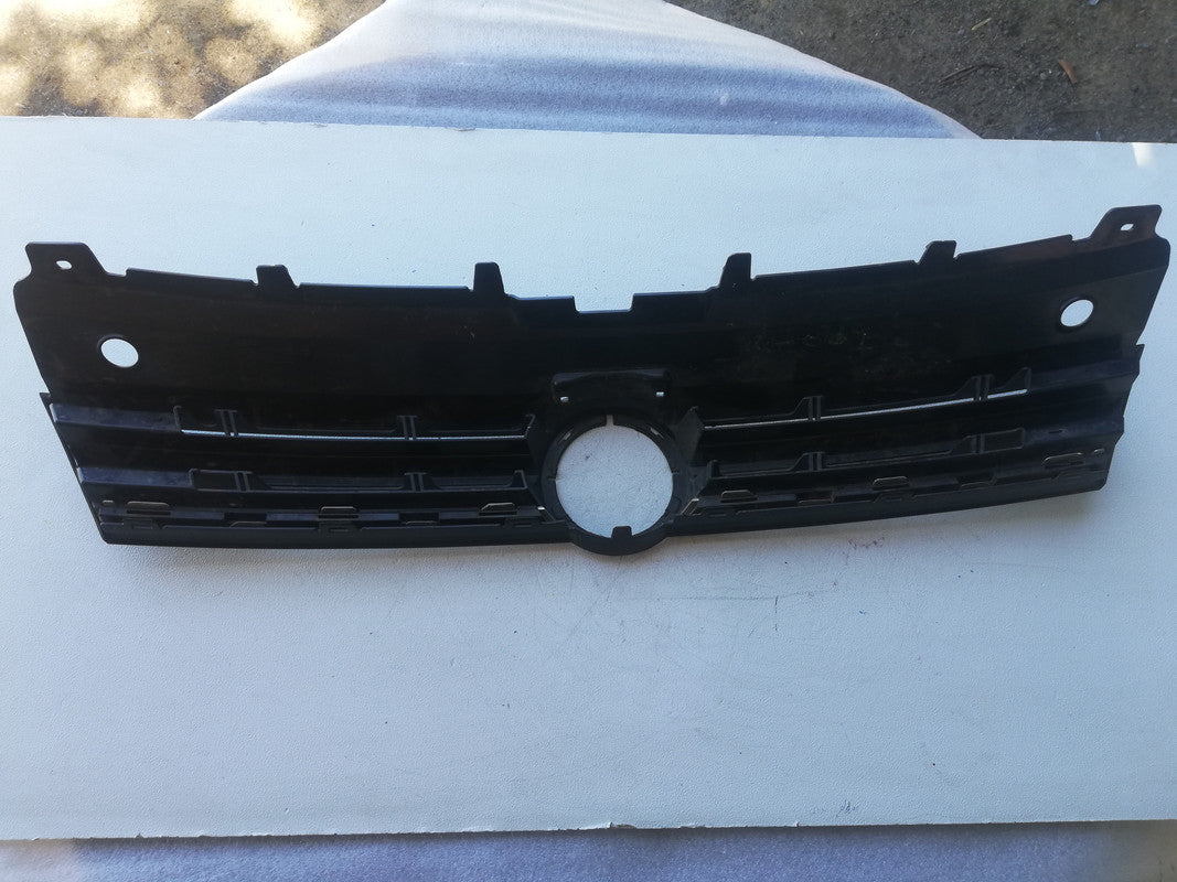 Volkswagen Polo 2018, 2019, 2020, 2021, 2022, 2023 Radiator Grille