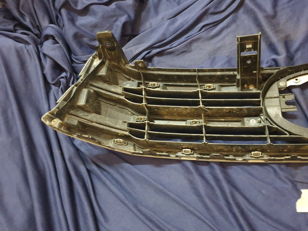 Toyota Hilux Radiator Grille - Chrome lifting, Wear and tear