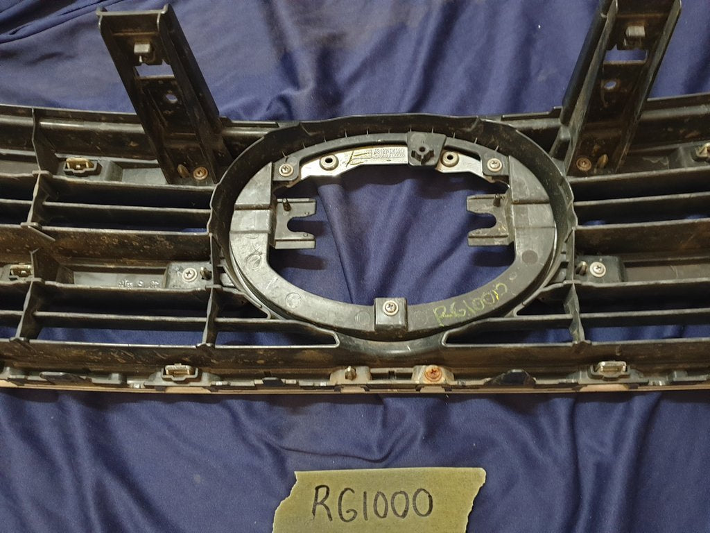 Toyota Hilux Radiator Grille - Chrome lifting, Wear and tear