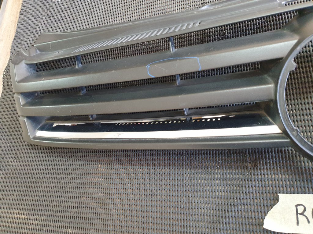 Volkswagen Polo Radiator Grille - Wear and Tear, Scratches