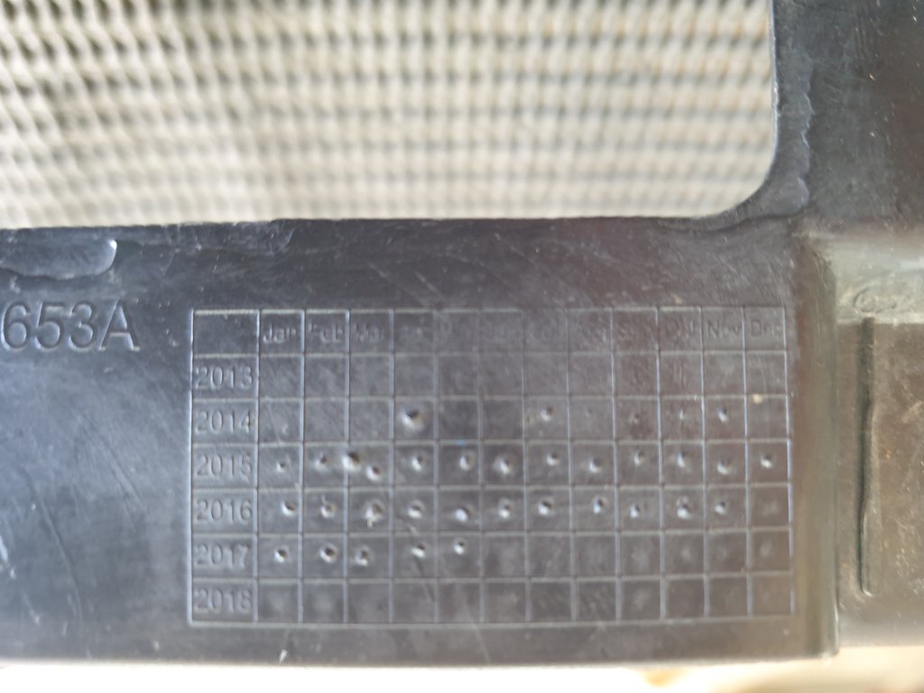 Volkswagen Polo Radiator Grille - Wear and Tear, Scratches
