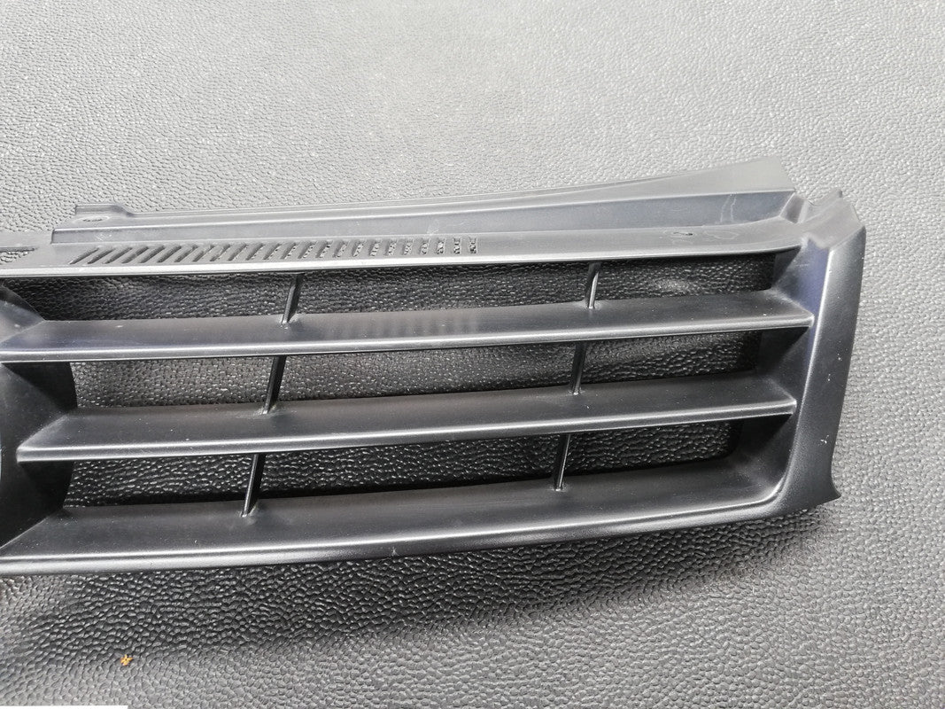 Volkswagen Polo Vivo 2014 Upper Radiator Grille