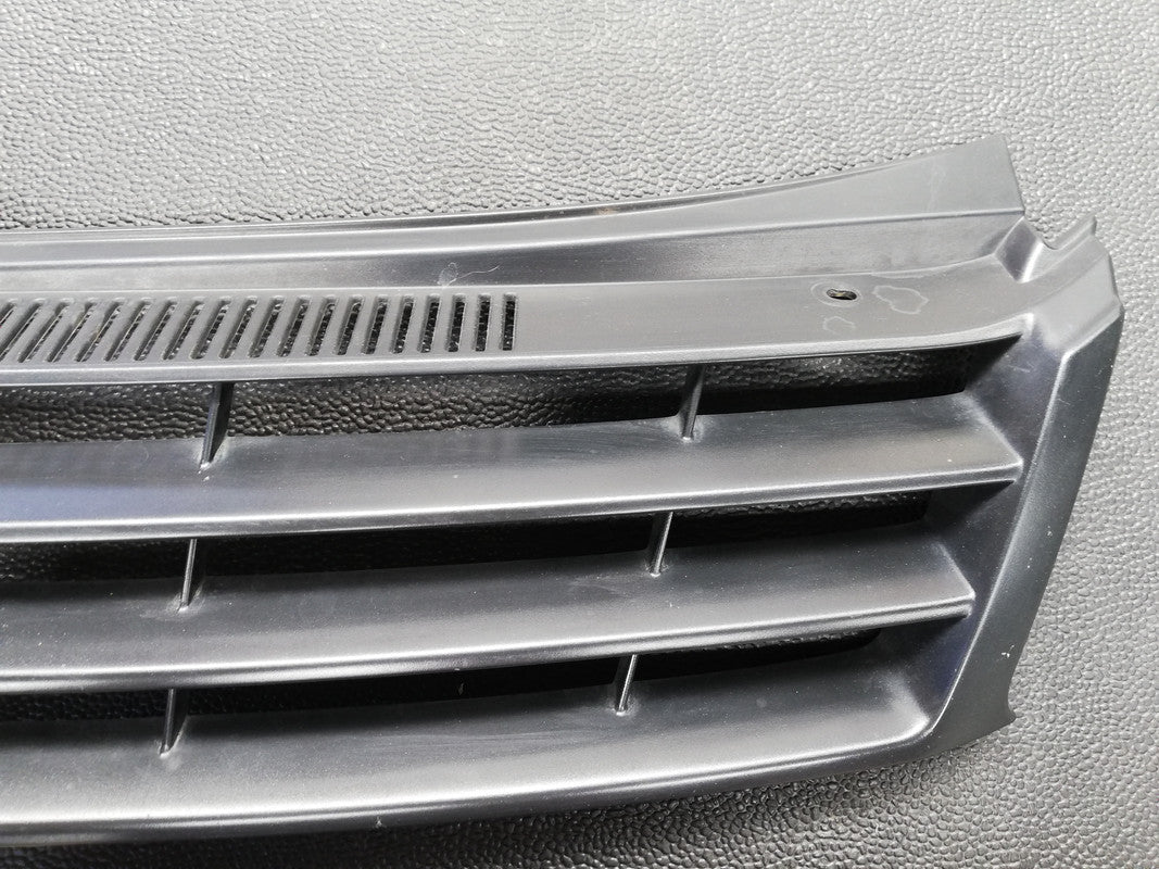 Volkswagen Polo Vivo 2014 Upper Radiator Grille
