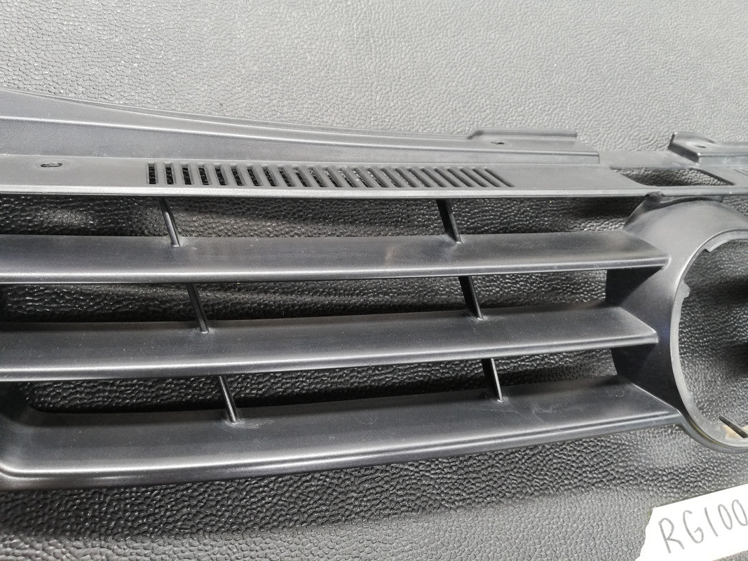 Volkswagen Polo Vivo 2014 Upper Radiator Grille