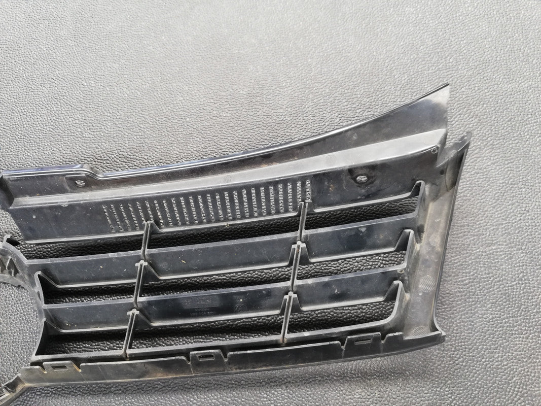 Volkswagen Polo Vivo 2014 Upper Radiator Grille