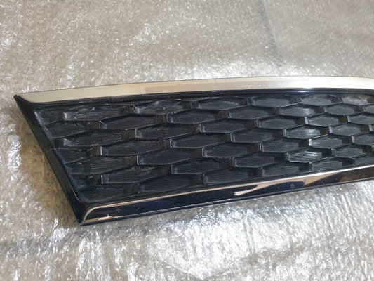 Original Used Kia Pegas Front Bumper Upper Radiator Grille