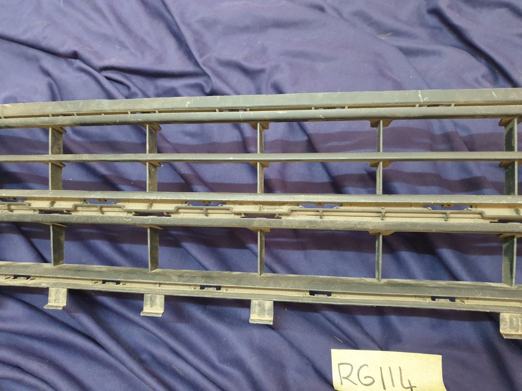 Volkswagen Polo Front Lower Center Radiator Grille