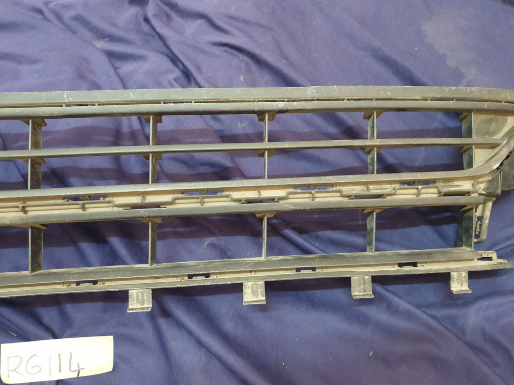 Volkswagen Polo Front Lower Center Radiator Grille