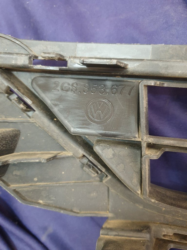 Volkswagen Polo Front Lower Center Radiator Grille