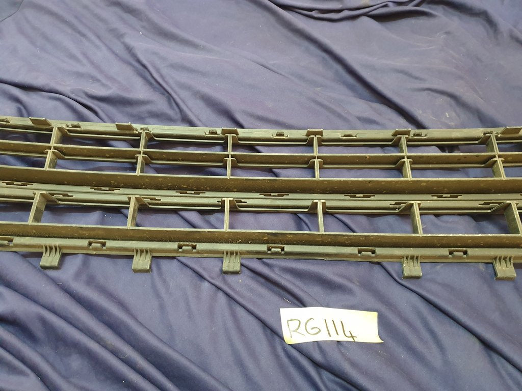 Volkswagen Polo Front Lower Center Radiator Grille