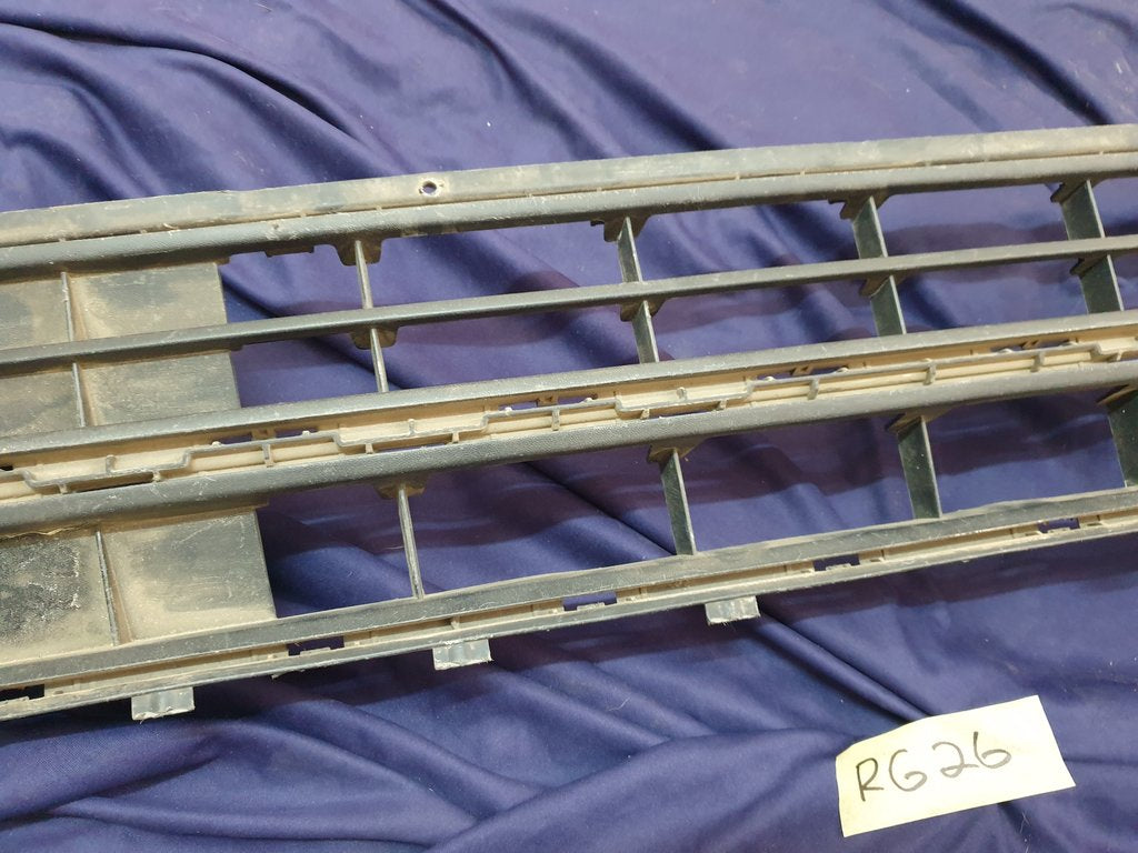 Volkswagen Polo Front Lower Center Radiator Grille