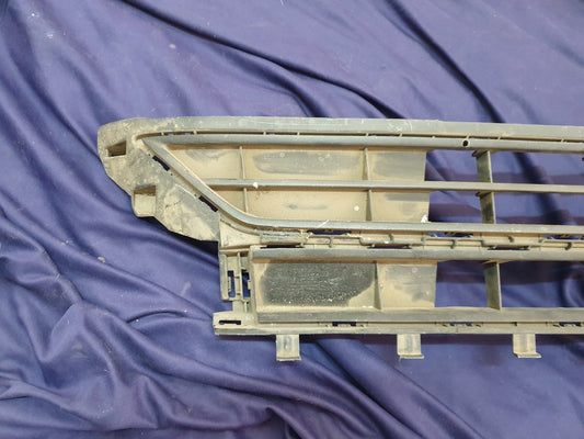 Volkswagen Polo Front Lower Center Radiator Grille