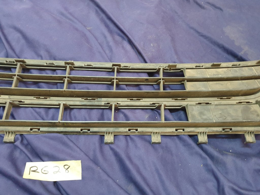 Volkswagen Polo Front Lower Center Radiator Grille