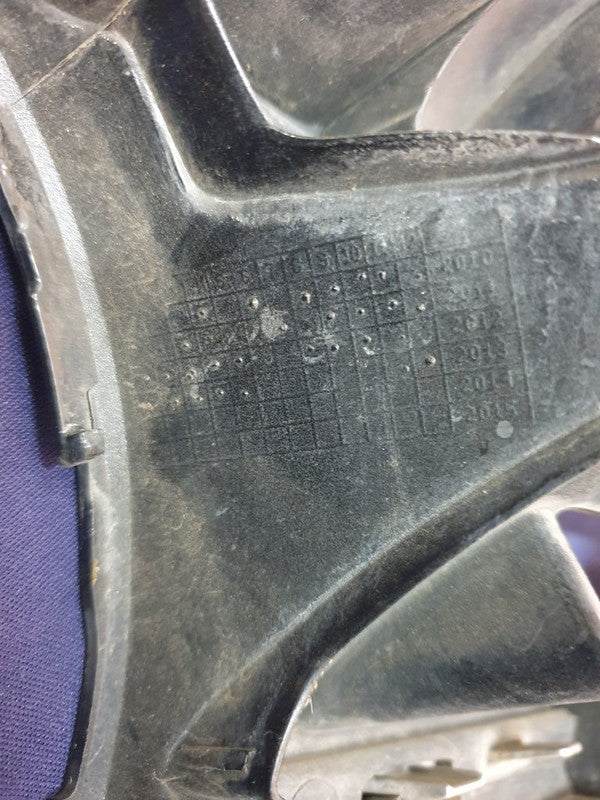 Mercedes-Benz Aftermarket ML W166, GLE Radiator Grille - Wear and Tear, Pitted Chrome