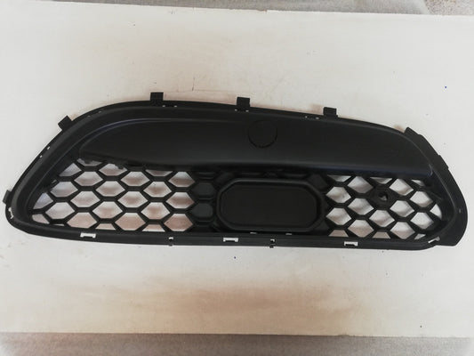 Alfa Romeo Stelvio 2017, Fog light cover, front bumper moulding Right Front Bumper Grille Trim