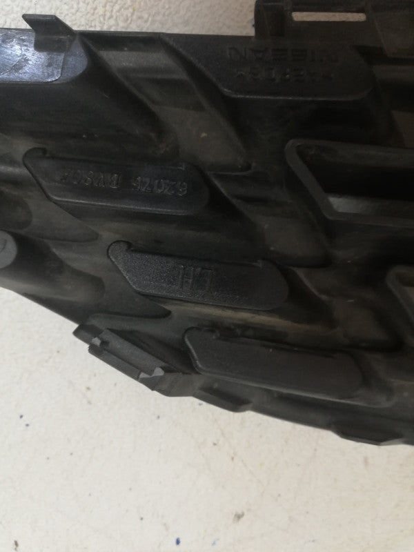 Nissan Juke F15, 2014, 2015, 2016, 2017, 2018, 2019 Left Front Bumper Upper Grille