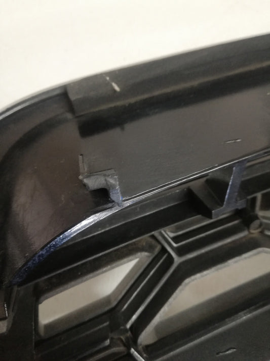 Land Rover Discovery Sport 2014, 2015, 2016, 2017, 2018, 2019 Front Bumper Grille