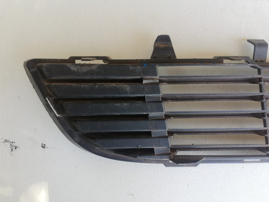 Mercedes-Benz V-Class 2015, 2016, 2017 Front Centre Cowl Grille