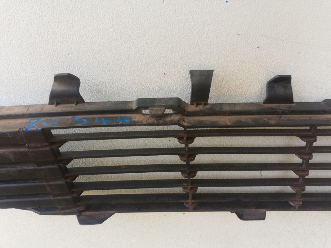 Mercedes-Benz V-Class 2015, 2016, 2017 Front Centre Cowl Grille