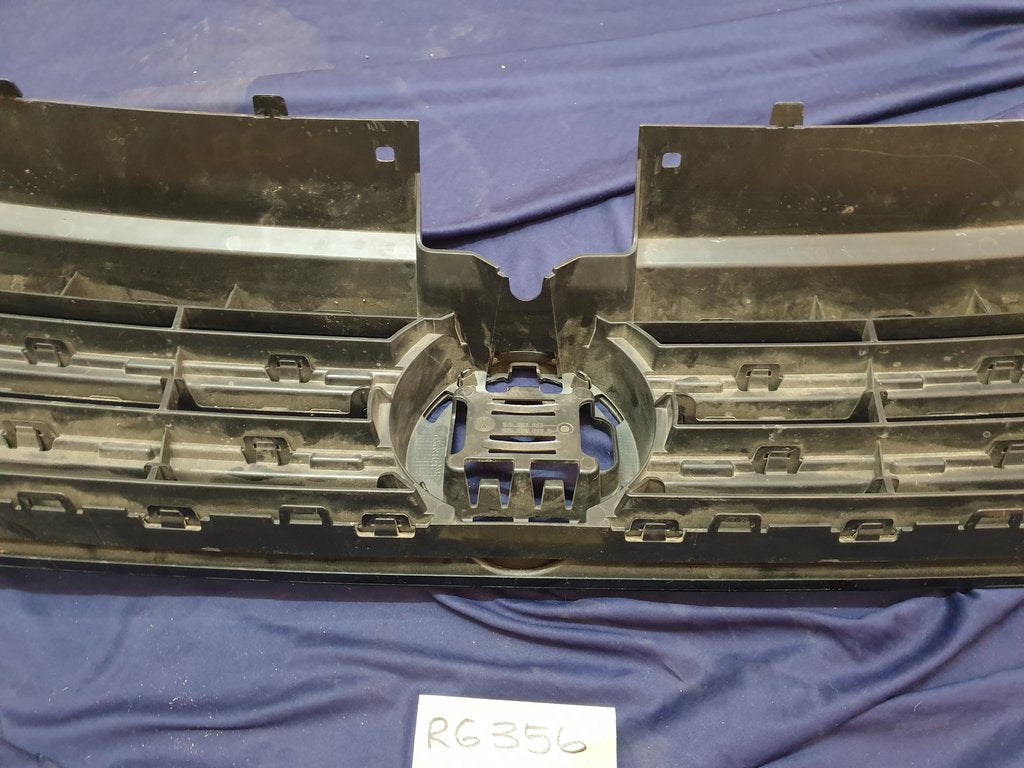 Volkswagen Tiguan 2020 Radiator Grille - Light Wear and Tear