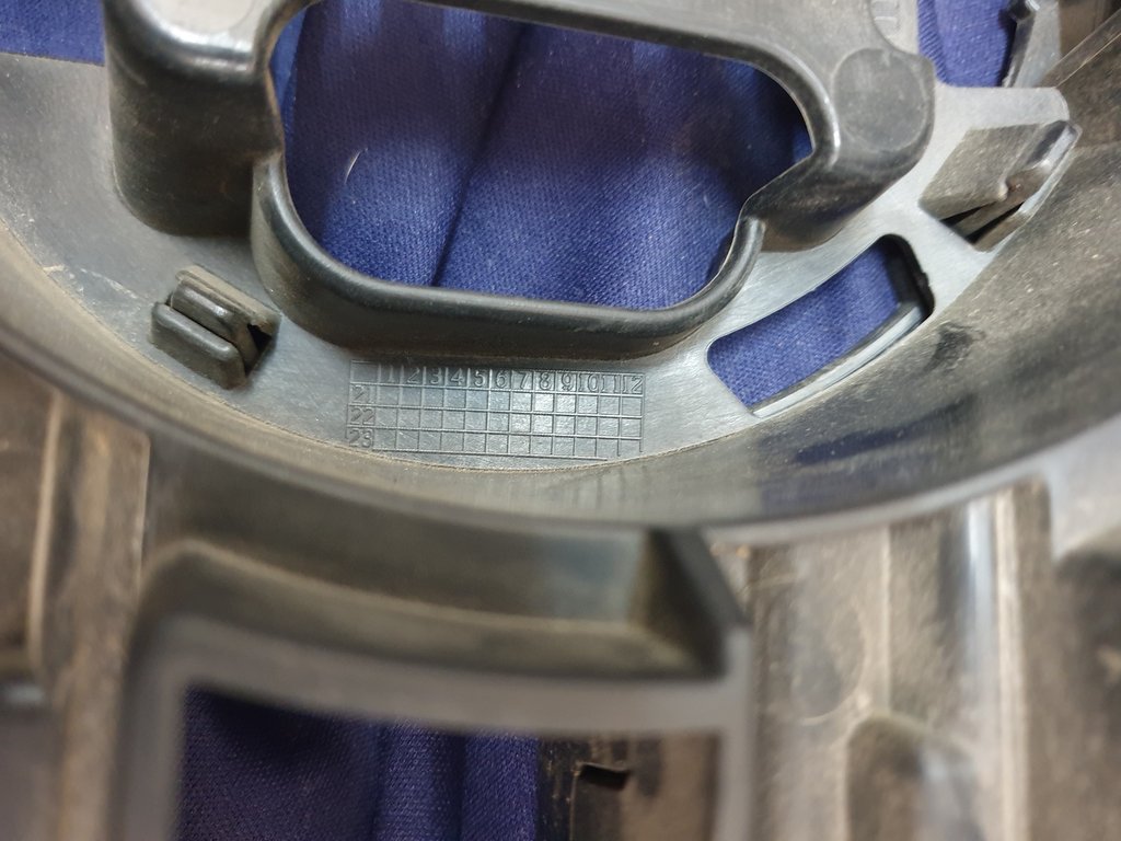 Volkswagen Tiguan 2020 Radiator Grille - Light Wear and Tear