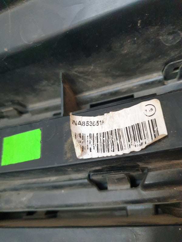 Volkswagen Tiguan 2020 Radiator Grille - Light Wear and Tear