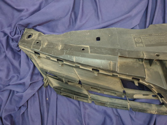 Toyota Yaris Radiator Grille - Light Wear and Tear