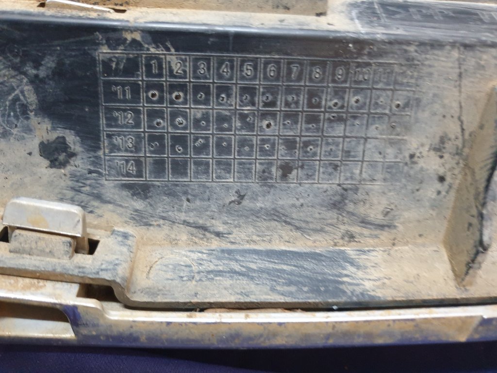 Isuzu D-Max Radiator Grille - Light Wear and Tear