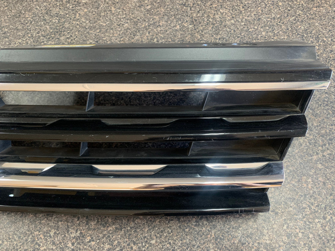 Volkswagen Tiguan 2020 Radiator Grille Assy without emblem/badge