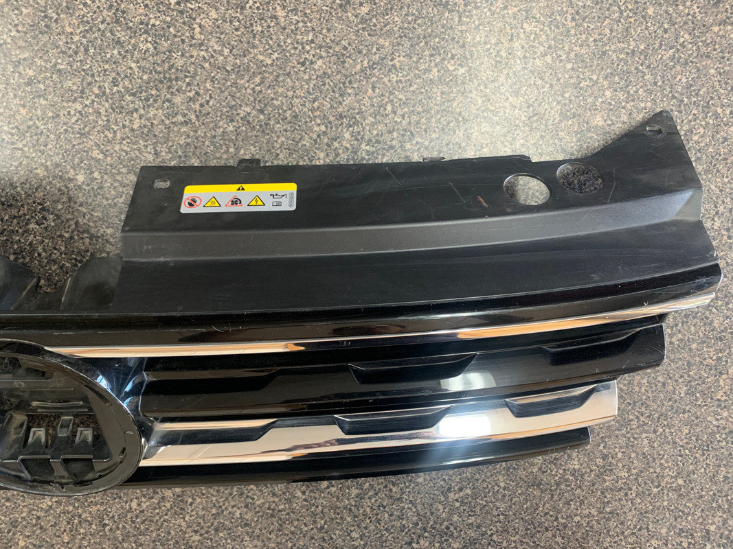 Volkswagen Tiguan 2020 Radiator Grille Assy without emblem/badge