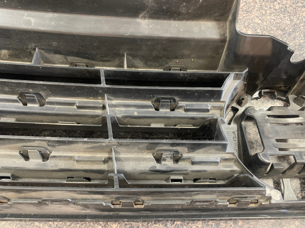 Volkswagen Tiguan 2020 Radiator Grille Assy without emblem/badge