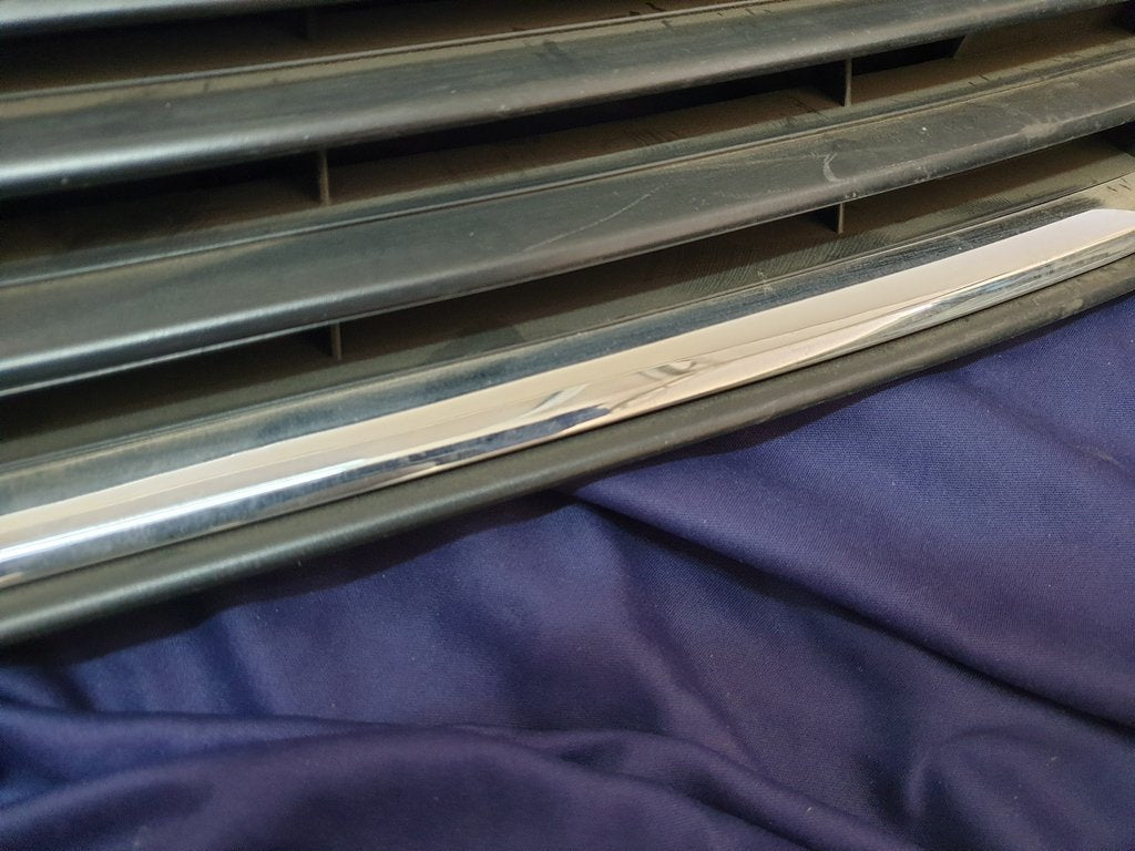 Volkswagen Aftermarket Polo 7 TSI Radiator Grille - Wear and Tear