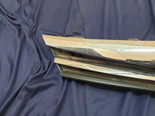 Toyota Corolla Radiator Grille - Wear and Tear