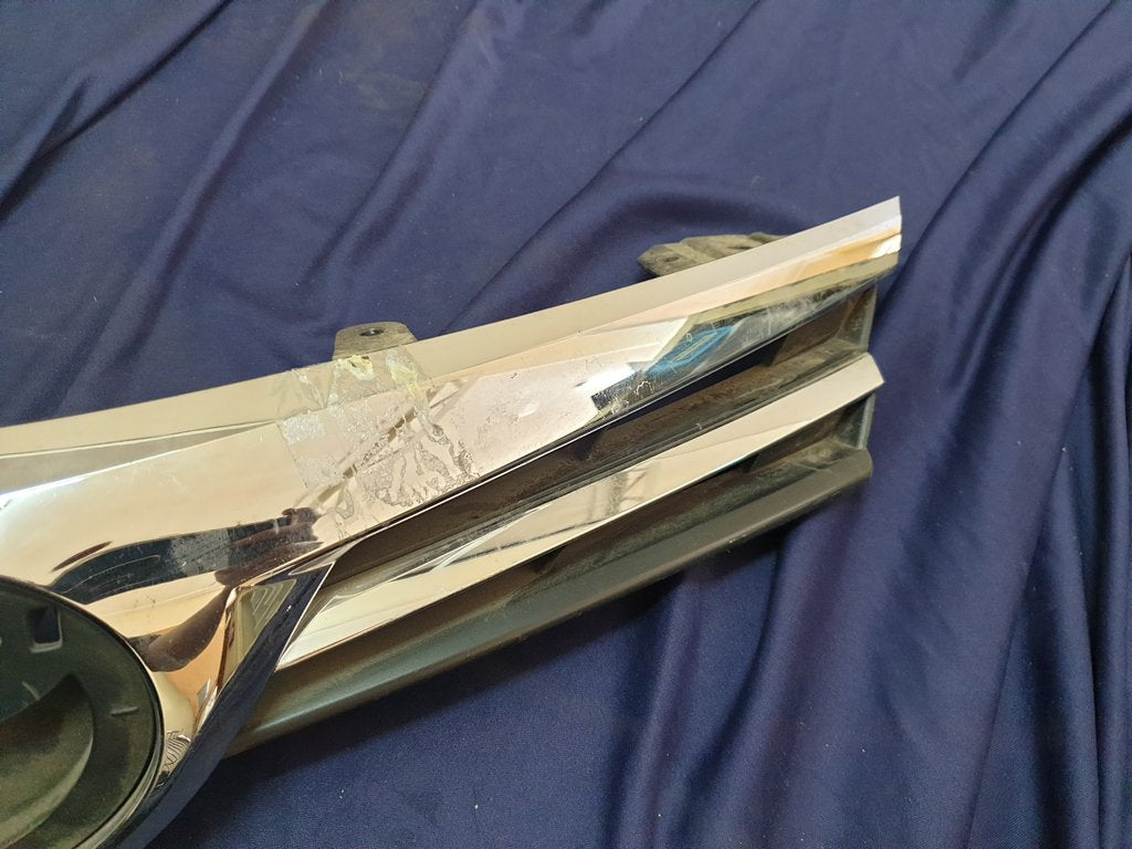 Toyota Corolla Radiator Grille - Wear and Tear