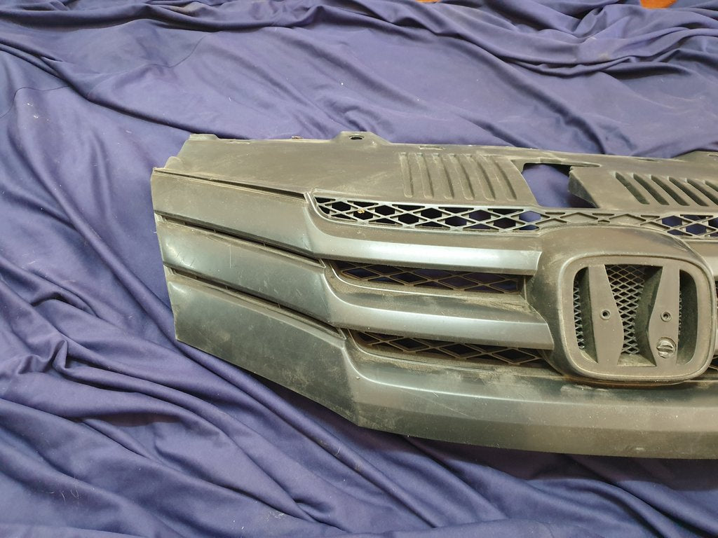 Honda Aftermarket Ballad Radiator Grille - Light Wear and Tear