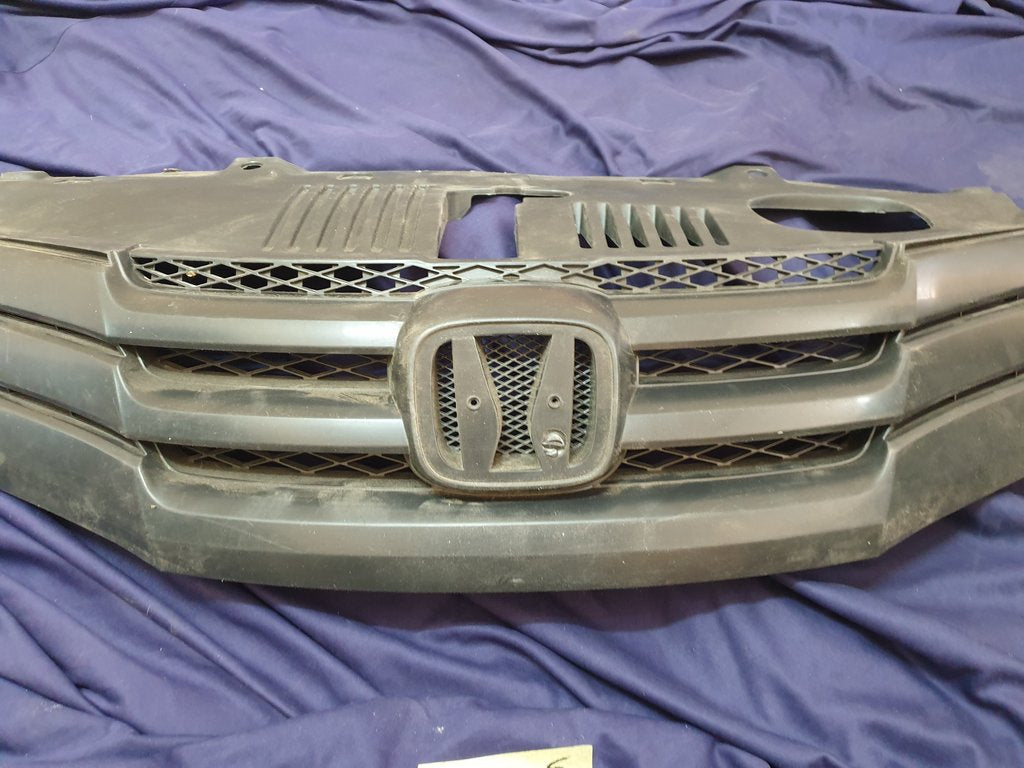 Honda Aftermarket Ballad Radiator Grille - Light Wear and Tear