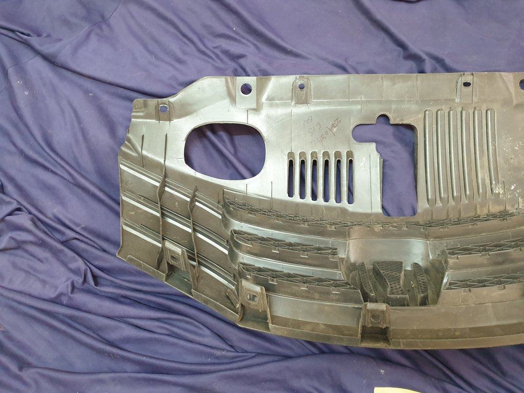 Honda Aftermarket Ballad Radiator Grille - Light Wear and Tear